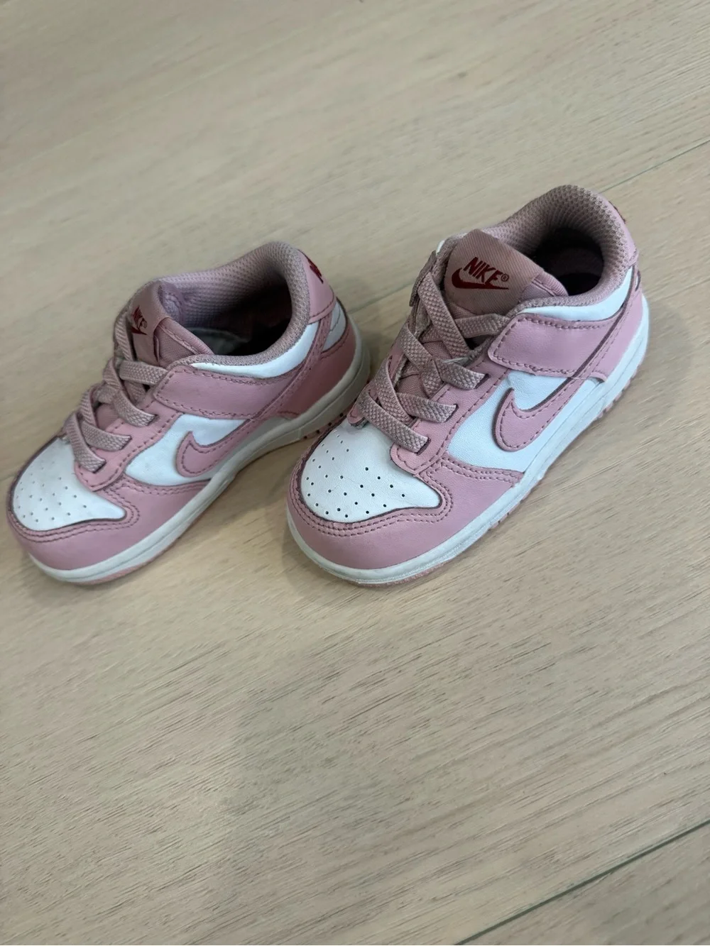 Nike Kids Pink and White Low-Top Sneakers | 7C
